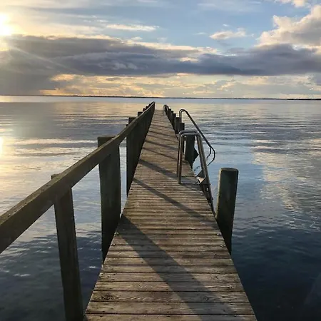 Dejligt Vaerelse Med Eget Bad Og Havudsigt Проживание в семье *
