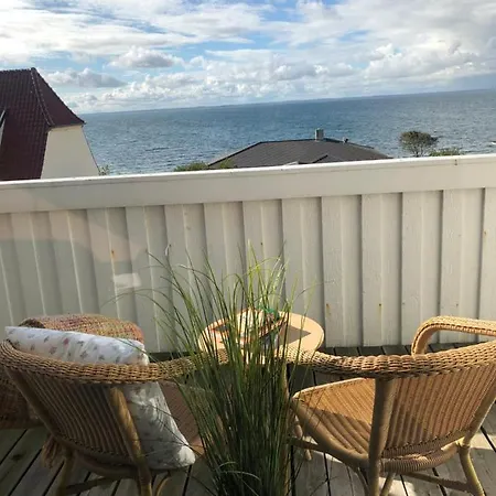 Dejligt Vaerelse Med Eget Bad Og Havudsigt Homestay *