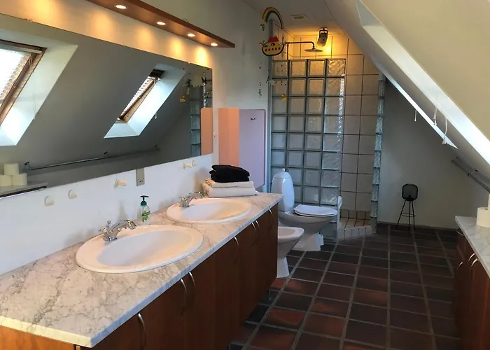 Homestay Dejligt Vaerelse Med Eget Bad Og Havudsigt Assens