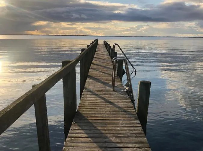 Dejligt Vaerelse Med Eget Bad Og Havudsigt Homestay *